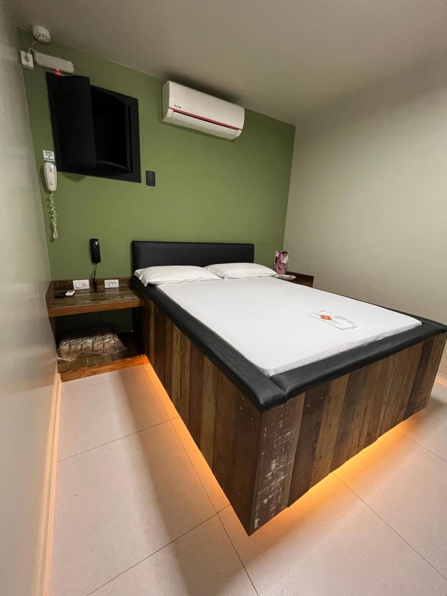 Lemonte Motel 브루스케 외부 사진