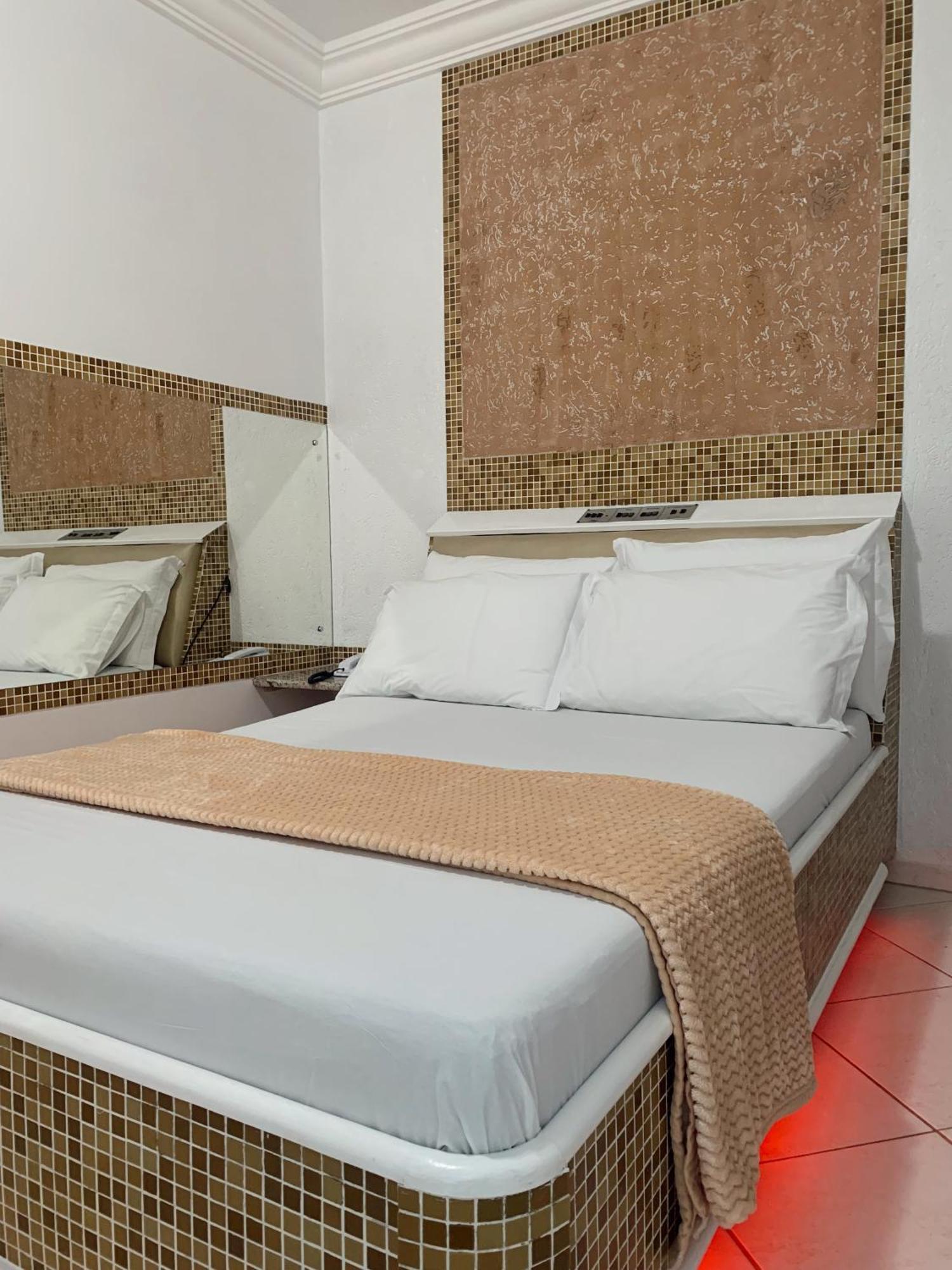 Lemonte Motel 브루스케 외부 사진